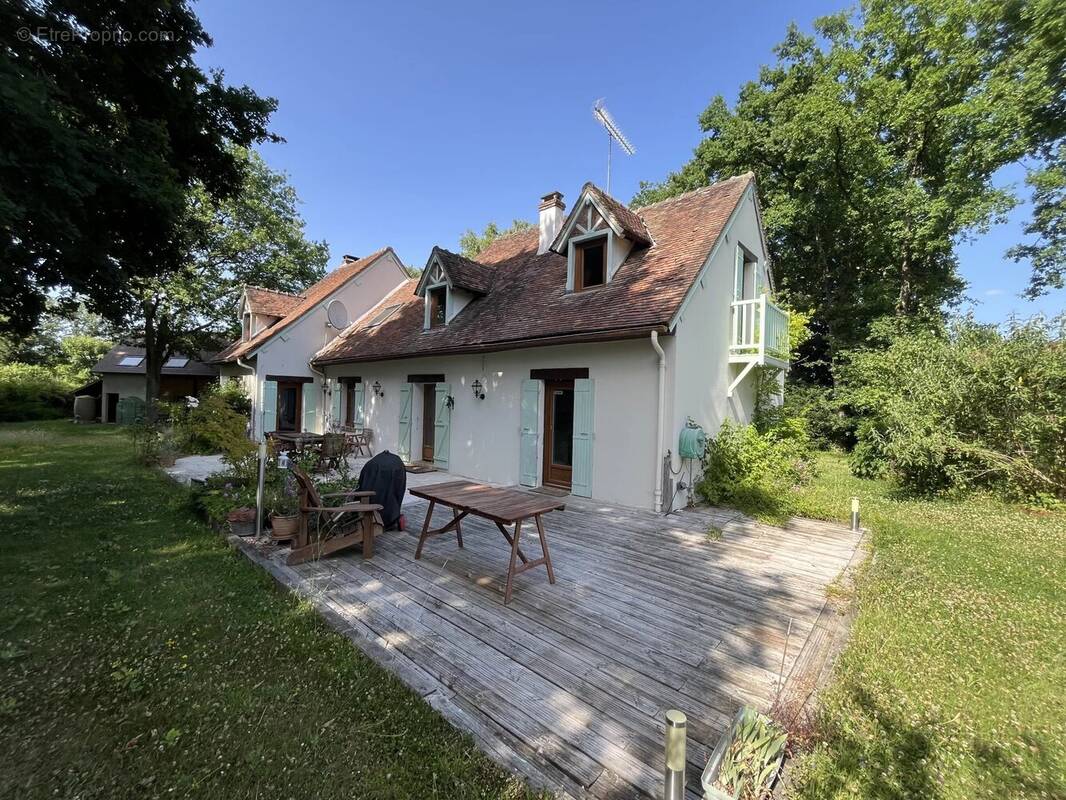 Maison à SAINT-LEGER-EN-YVELINES