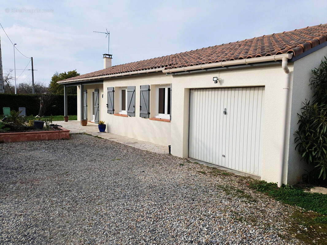 Maison à LEGUEVIN