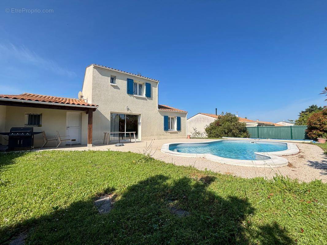 Maison à VAUX-SUR-MER