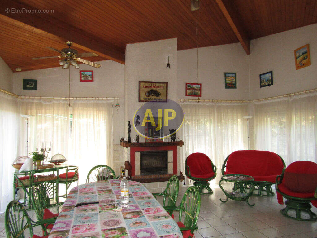 Maison à LACANAU