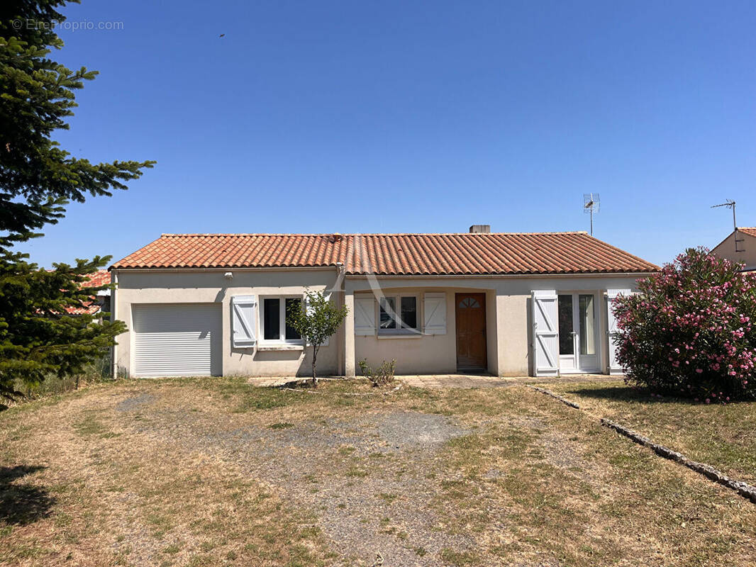 Maison à AUZAY
