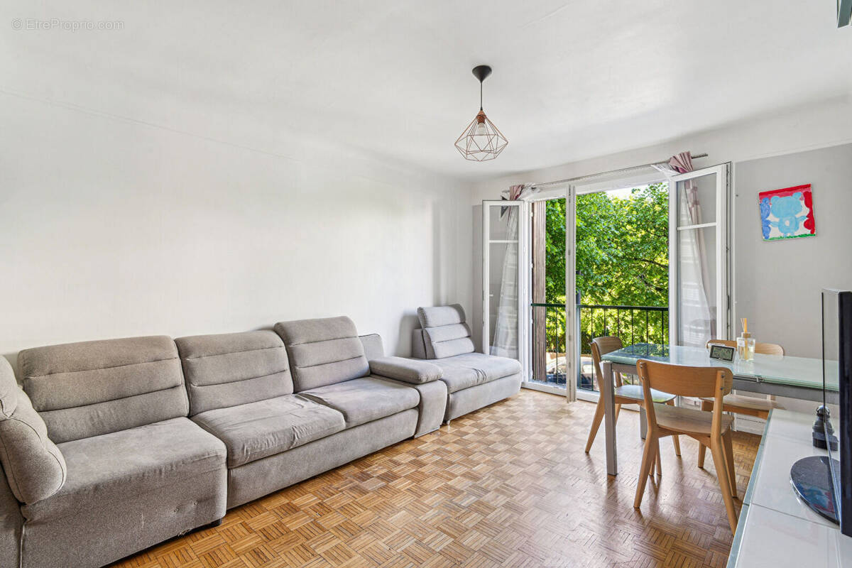 Appartement à ROMAINVILLE
