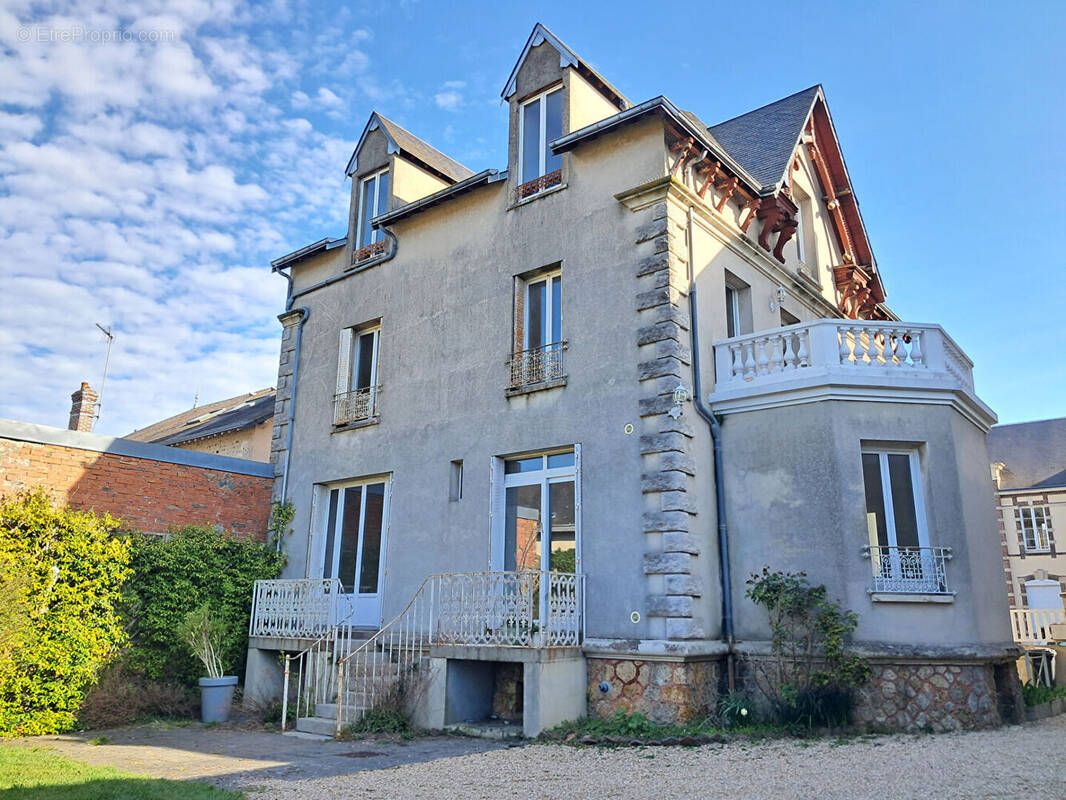 Maison à LA LOUPE