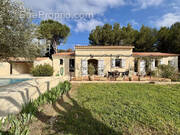 Maison à CADENET
