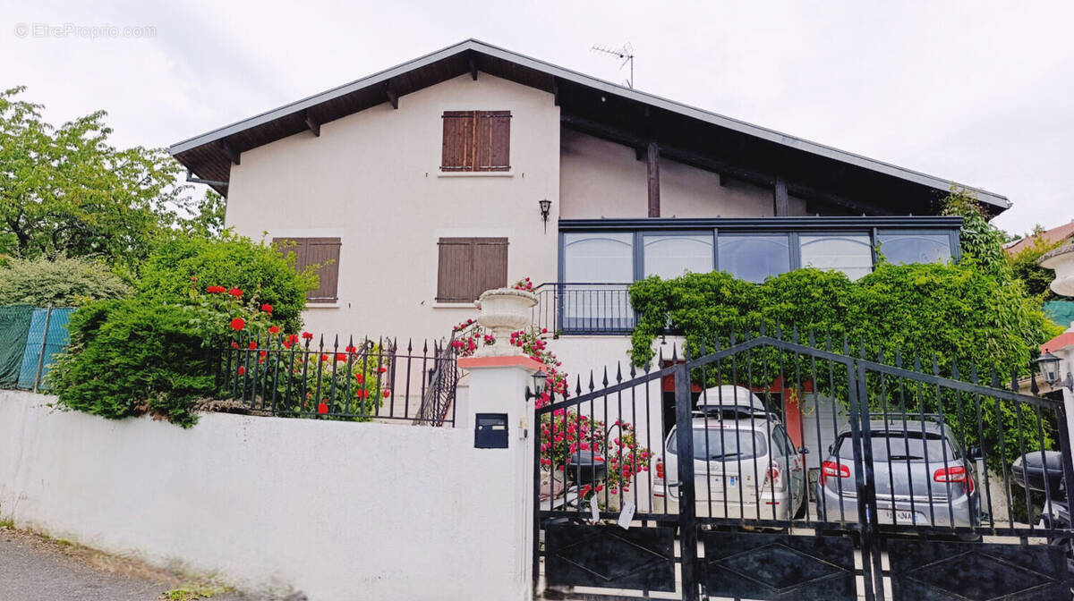 Maison à BONNE