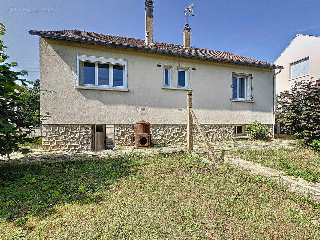 Maison à SAINT-GEORGES-SUR-EURE