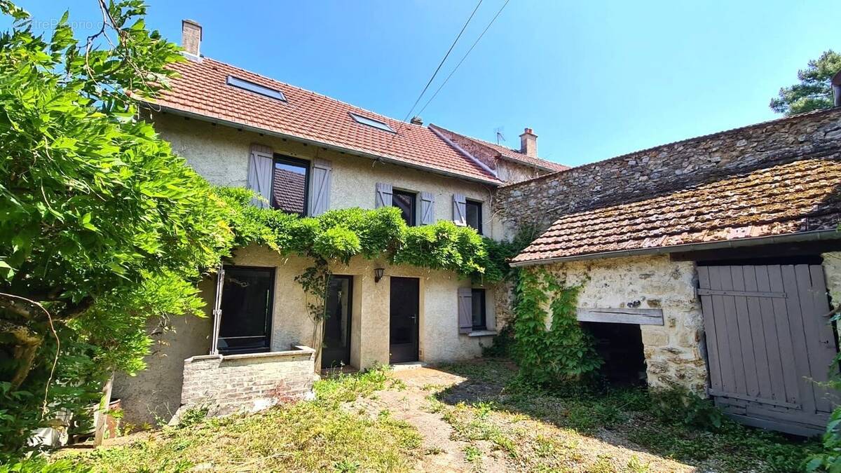 Maison à BAZEMONT