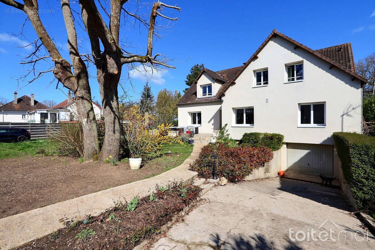Maison à GIF-SUR-YVETTE