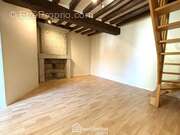Au premier étage, une pièce pouvant servir de salon ou de chambre... - Maison à BRAIN-SUR-L&#039;AUTHION