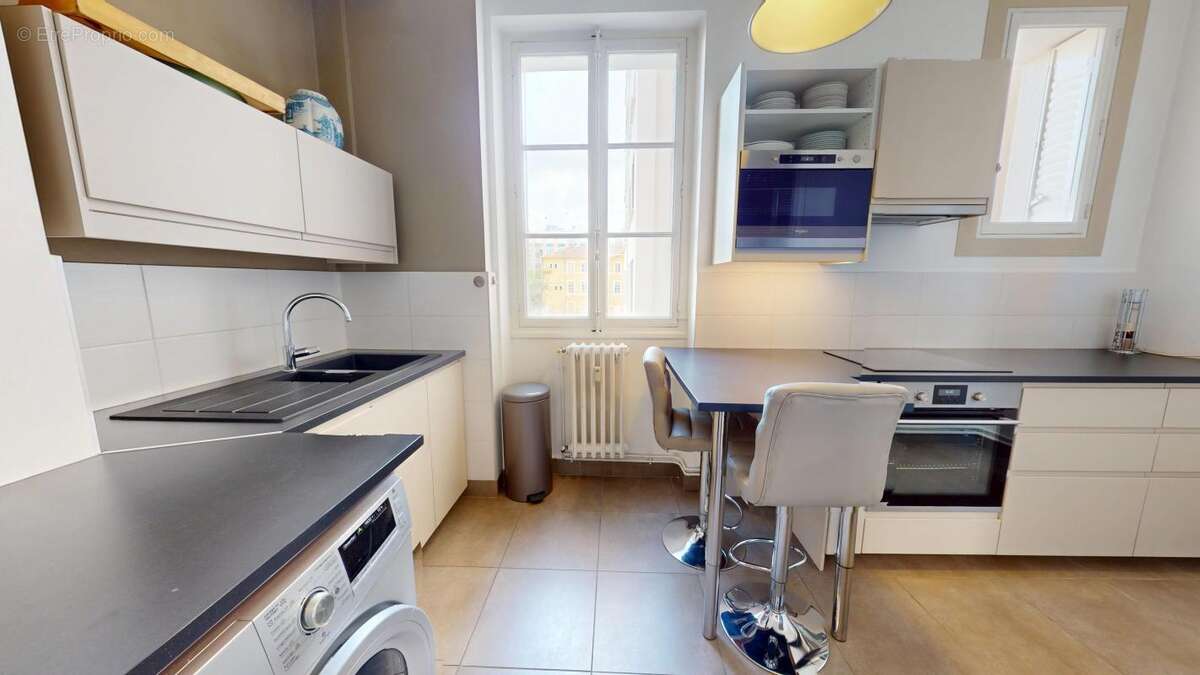 Appartement à LYON-6E