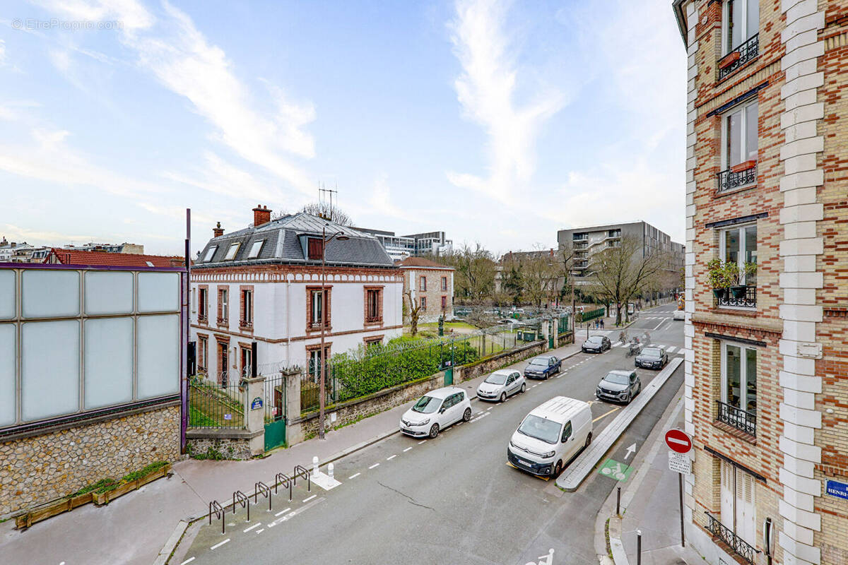 Appartement à PARIS-14E