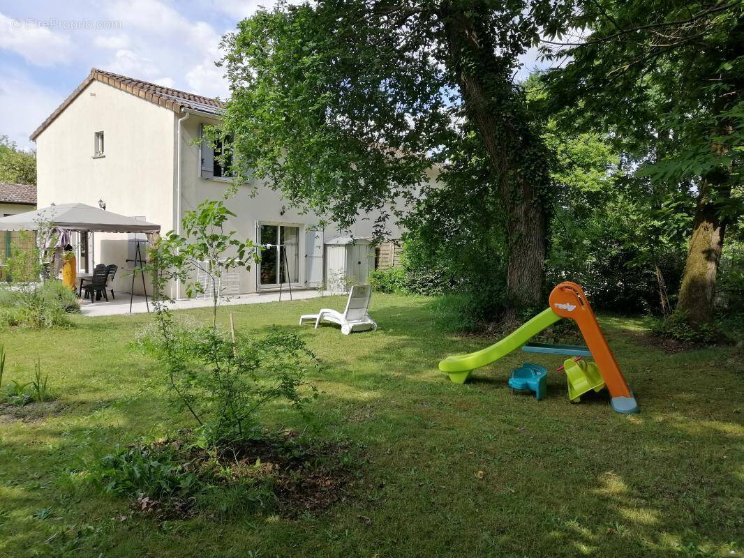 Maison à VILLENAVE-D&#039;ORNON