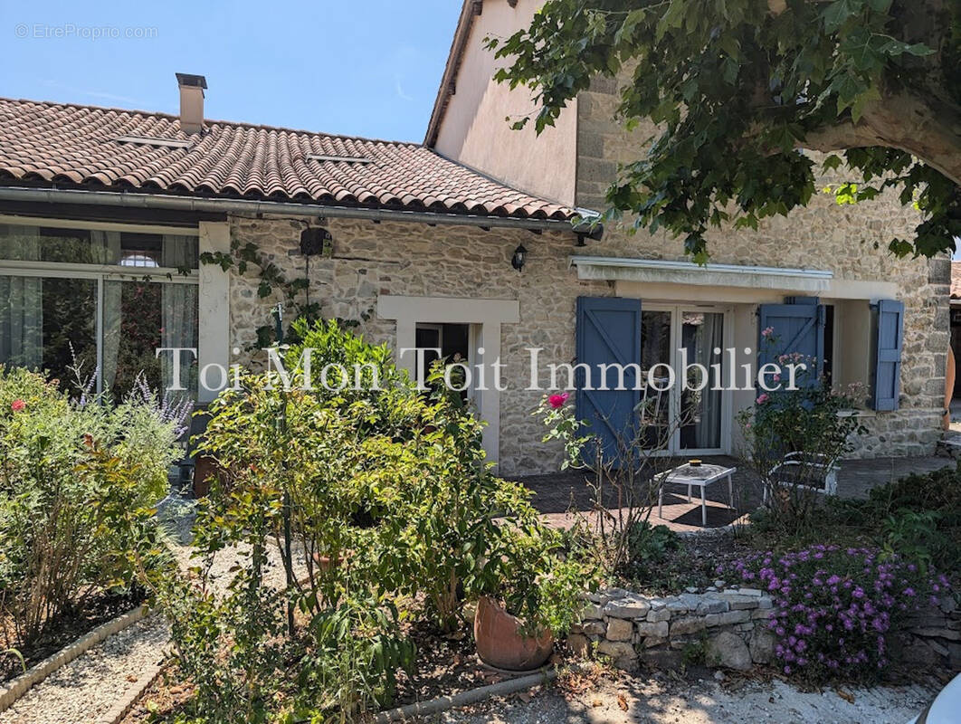 Maison à QUISSAC
