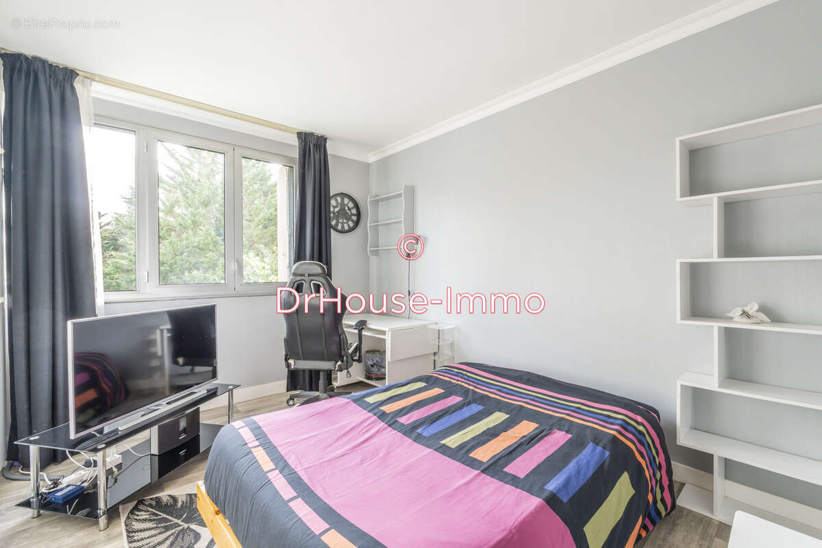 Appartement à LA CELLE-SAINT-CLOUD