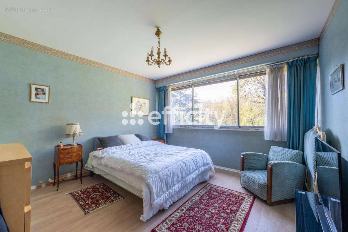 Appartement à VAUCRESSON