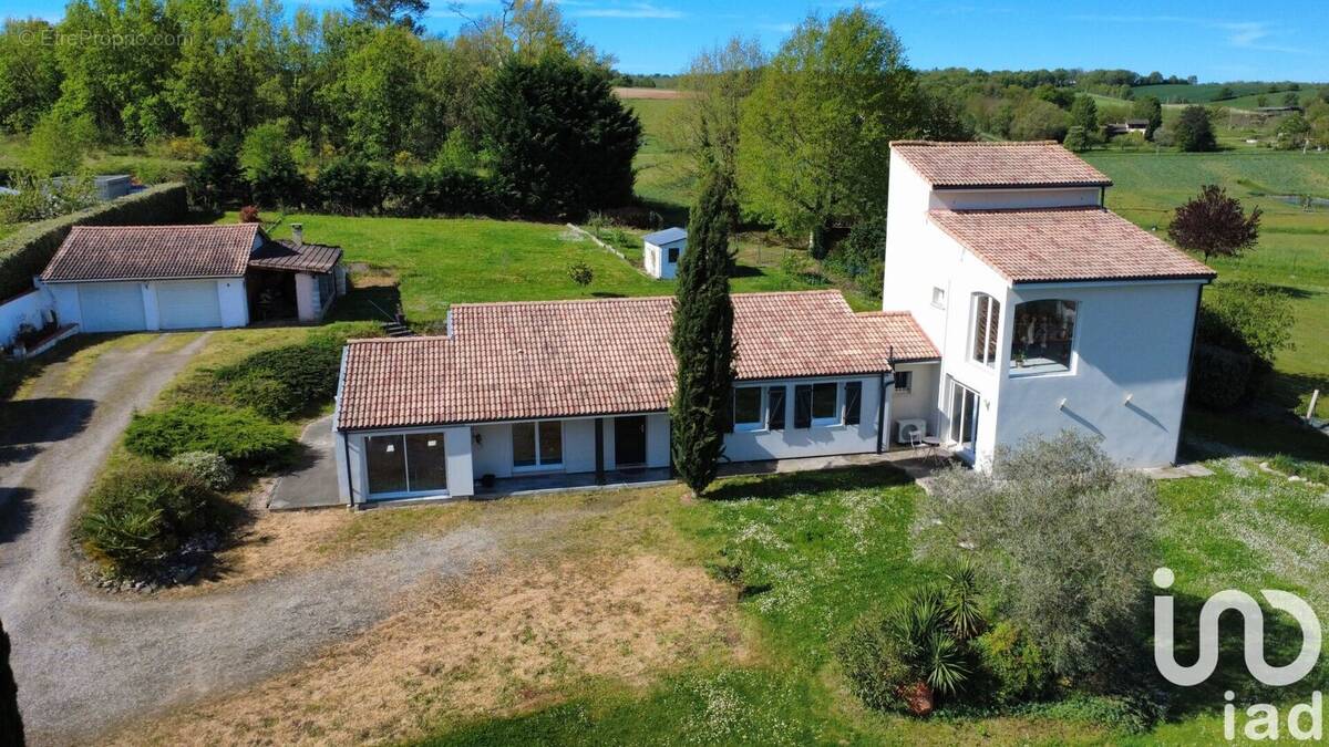 Photo 1 - Maison à NEGREPELISSE