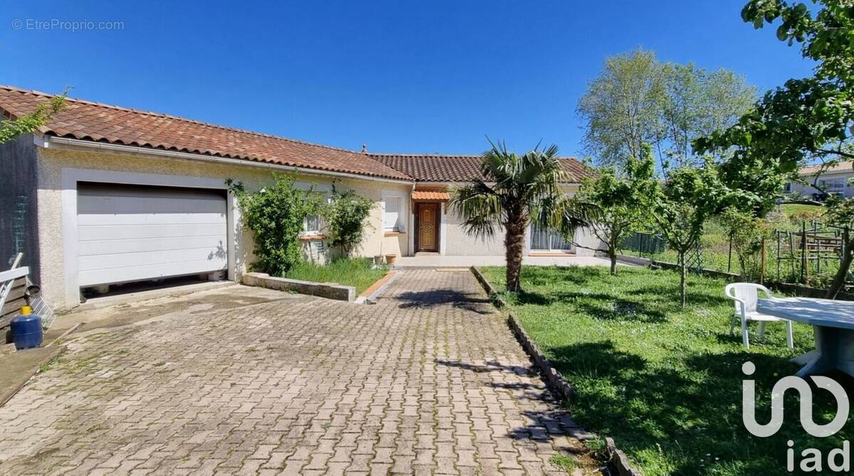 Photo 1 - Maison à AUSSILLON