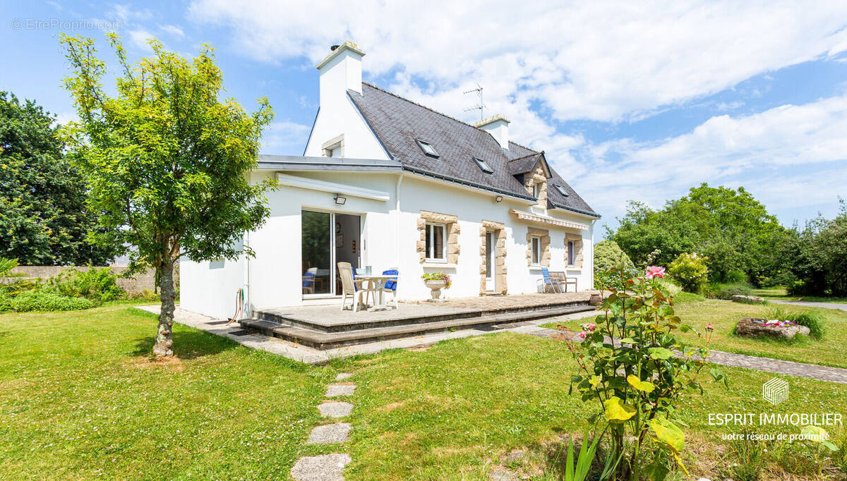 Maison à RIEC-SUR-BELON