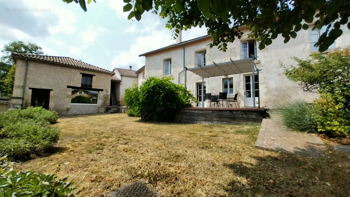 Maison à CHANCELADE