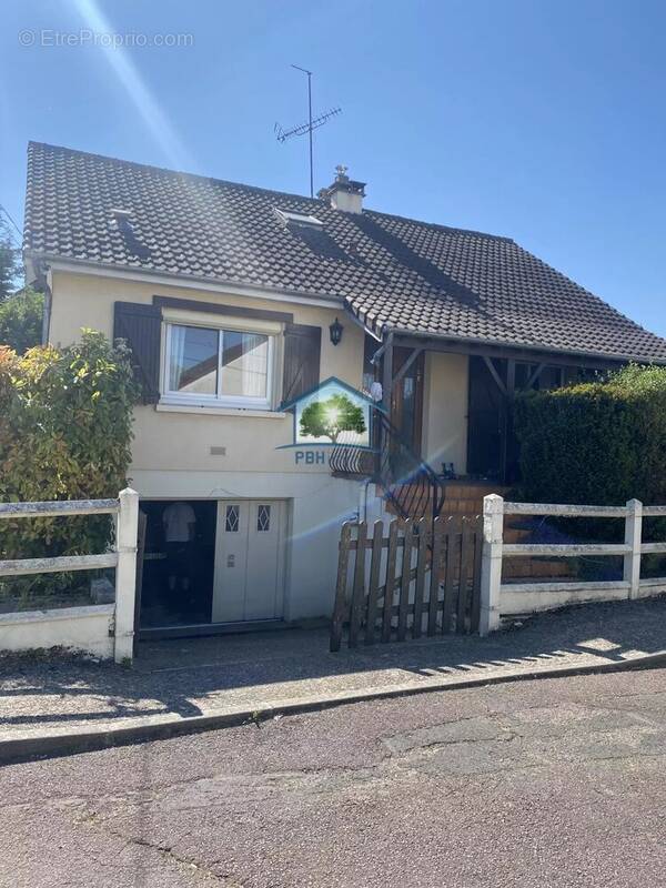 Maison à ROSNY-SUR-SEINE