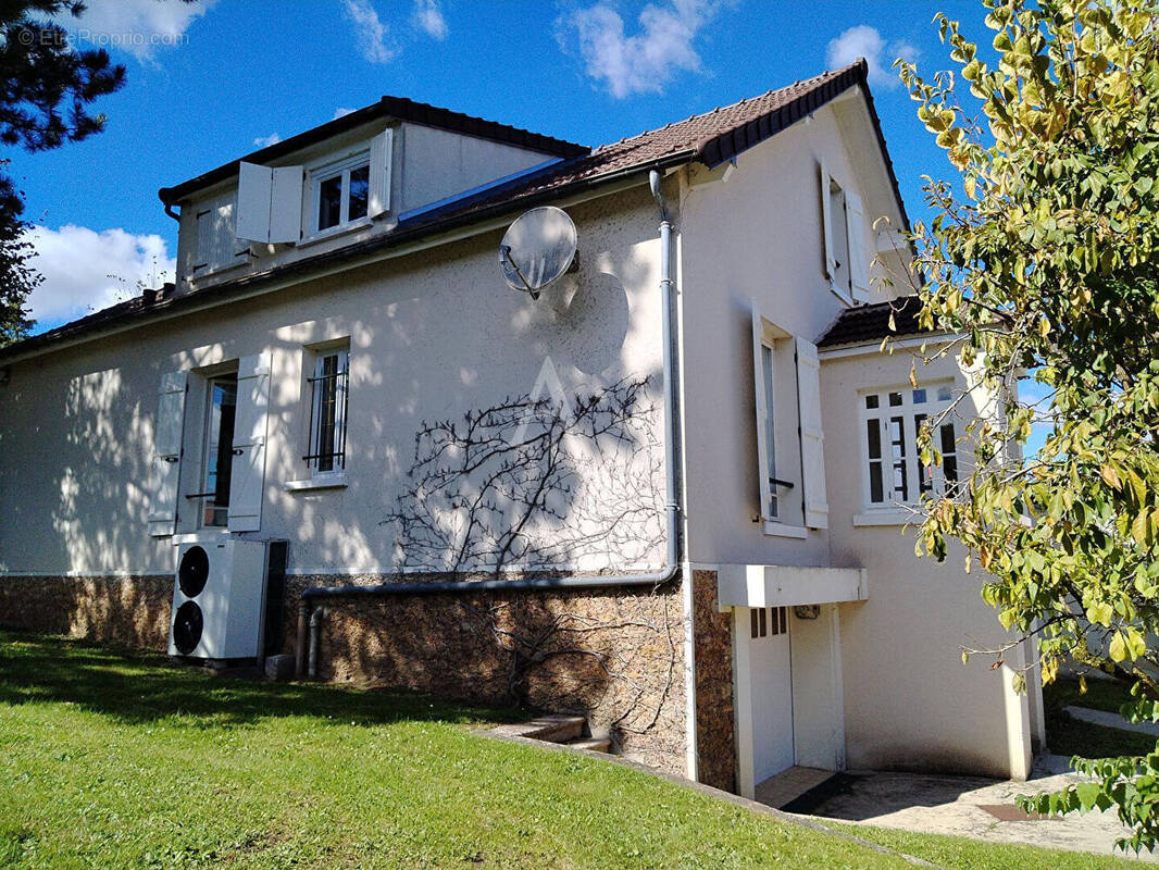 Maison à GERMIGNY-L&#039;EVEQUE