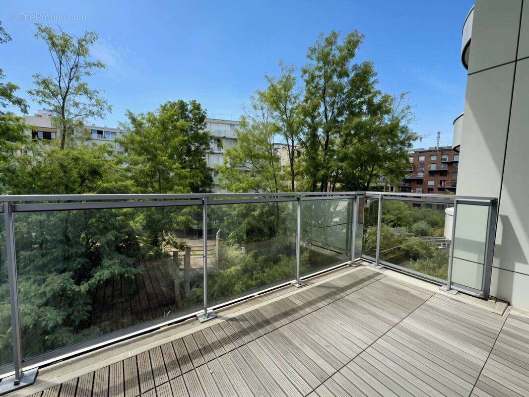 Appartement à PARIS-19E