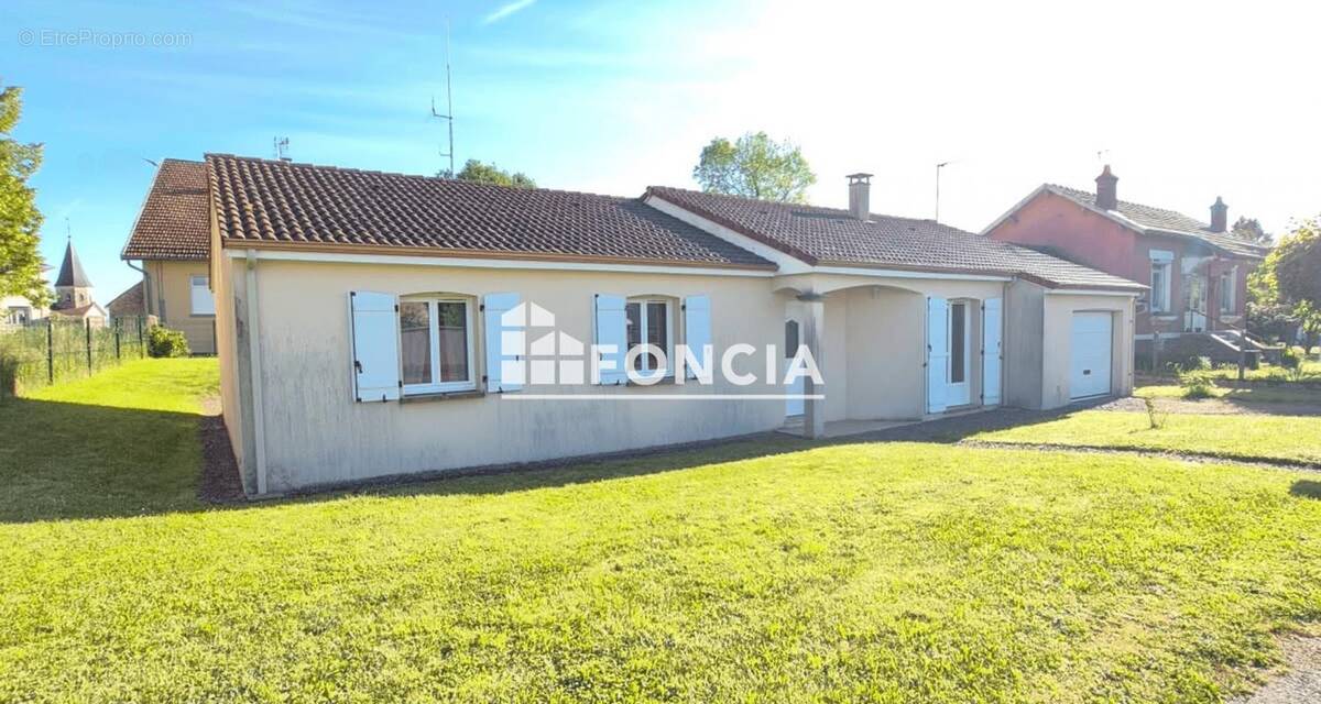 Maison à NANTIAT