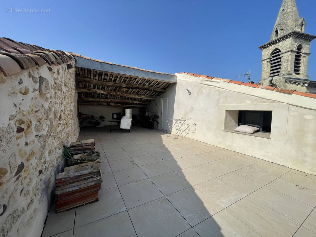 Appartement à SAINT-FELIX-DE-LODEZ