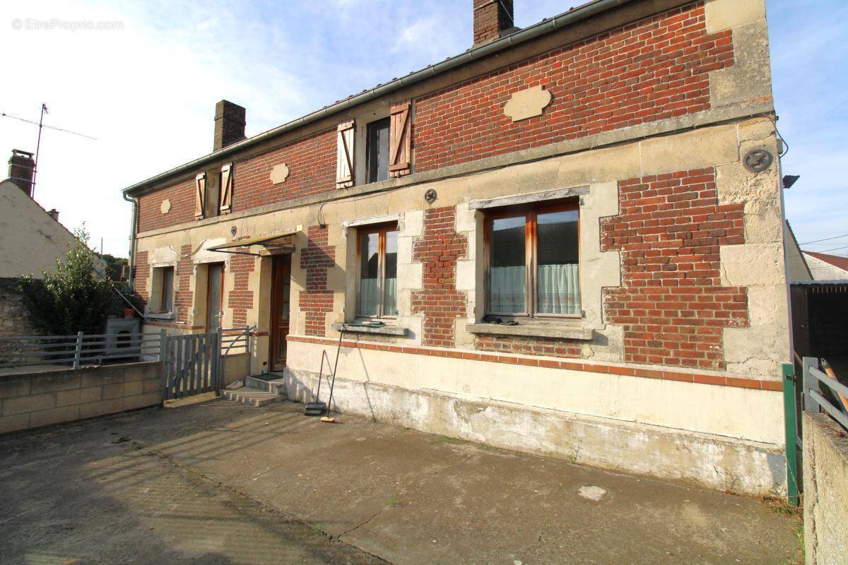 Maison à LACROIX-SAINT-OUEN