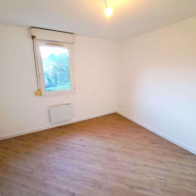 Appartement à SAINT-GENIS-LAVAL