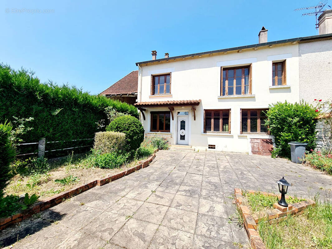 Maison à LAVILLE-AUX-BOIS