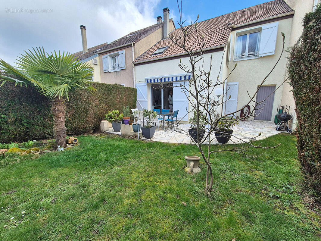 Maison à MONTIGNY-LE-BRETONNEUX