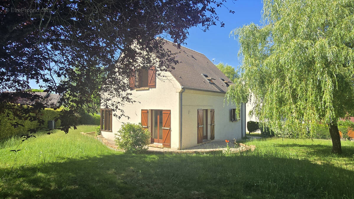 Maison à LIMOURS