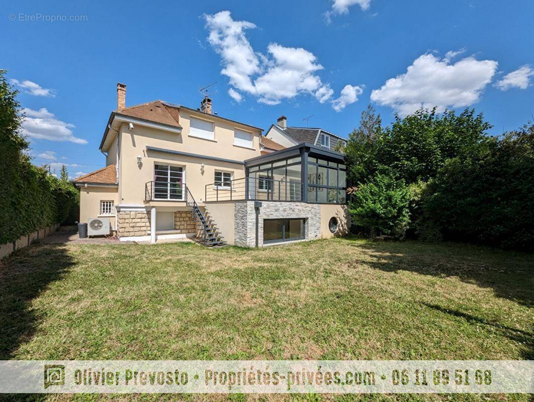 Maison à VERRIERES-LE-BUISSON