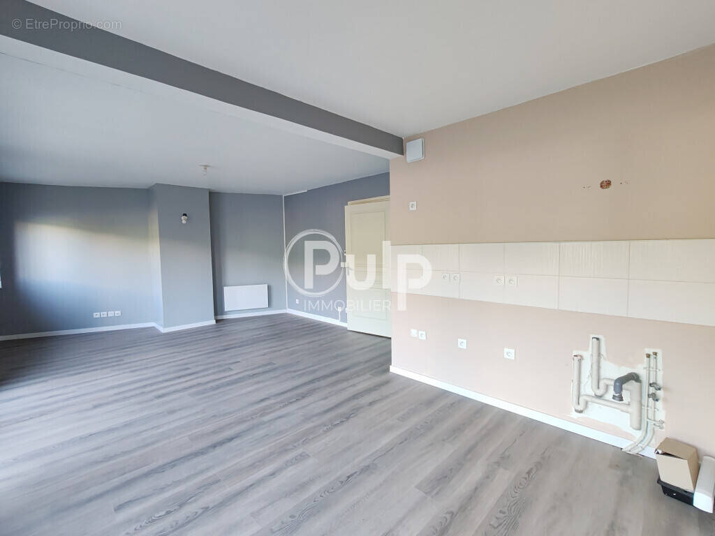 Appartement à SAINT-MARTIN-BOULOGNE