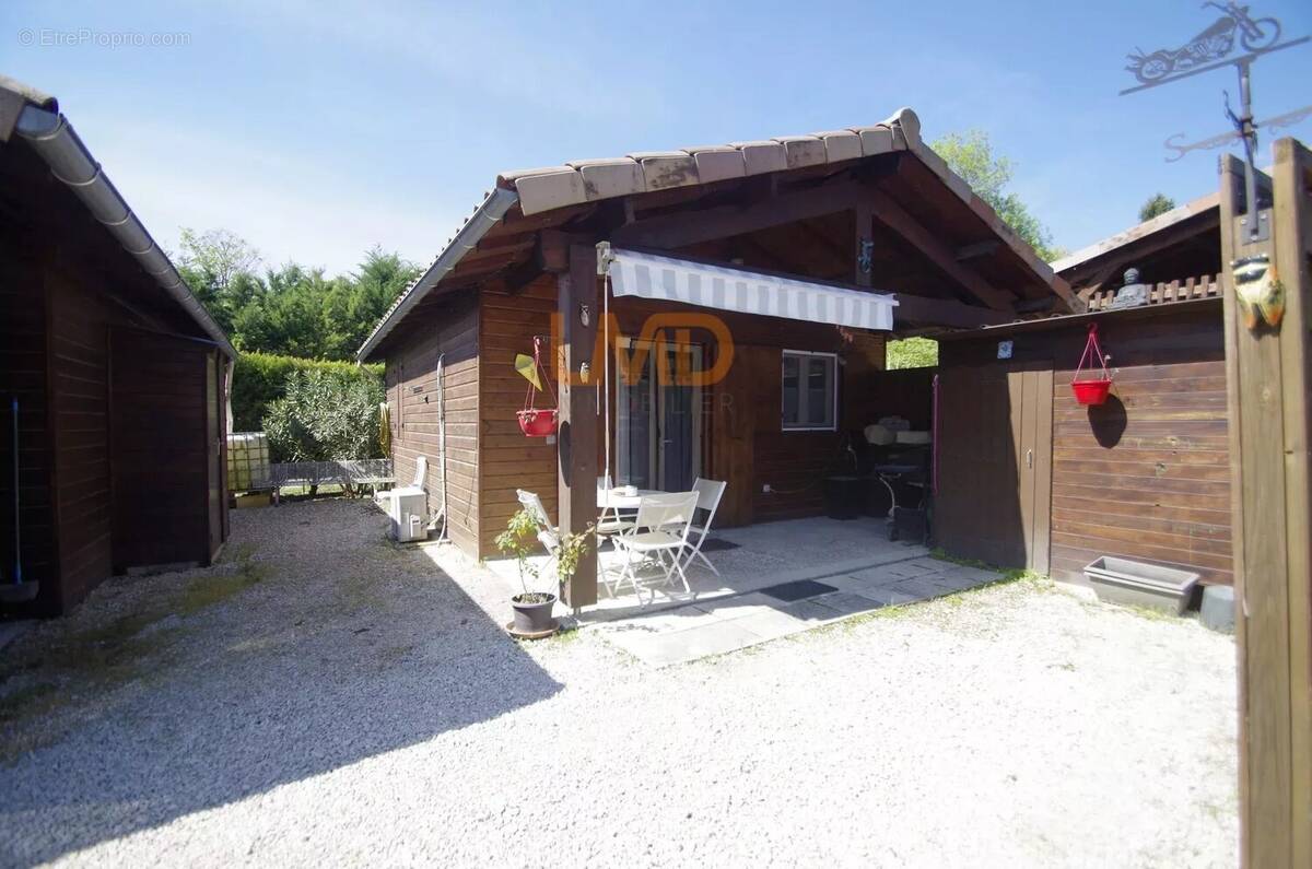 Maison à SAINT-JULIEN-EN-SAINT-ALBAN