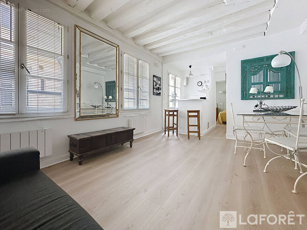 Appartement à PARIS-2E