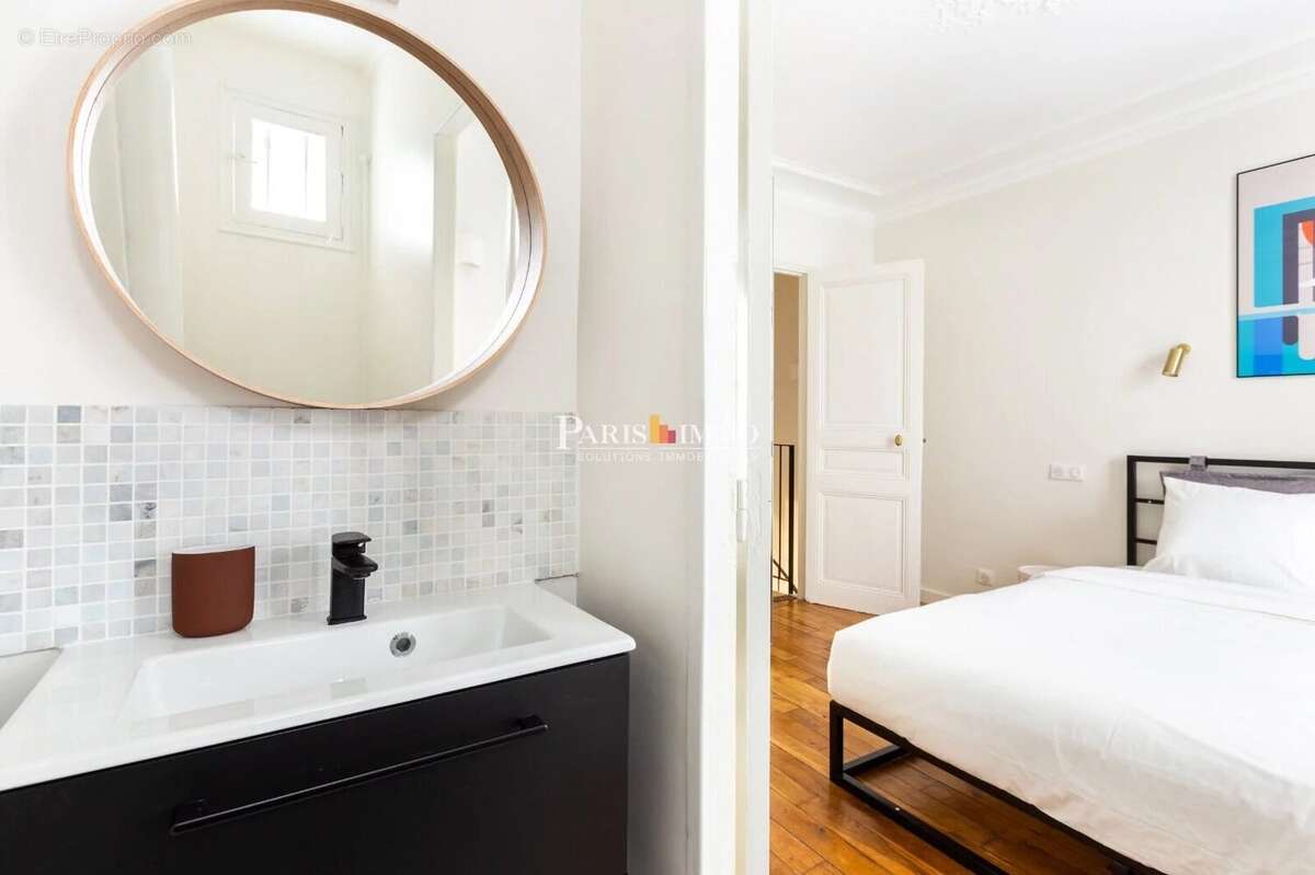 Appartement à PARIS-18E