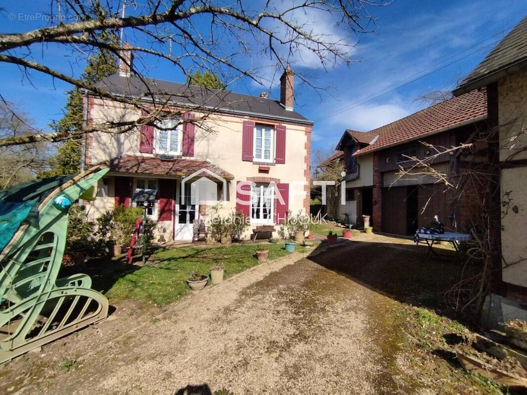 Photo 1 - Maison à SAINT-MAURICE-SUR-AVEYRON