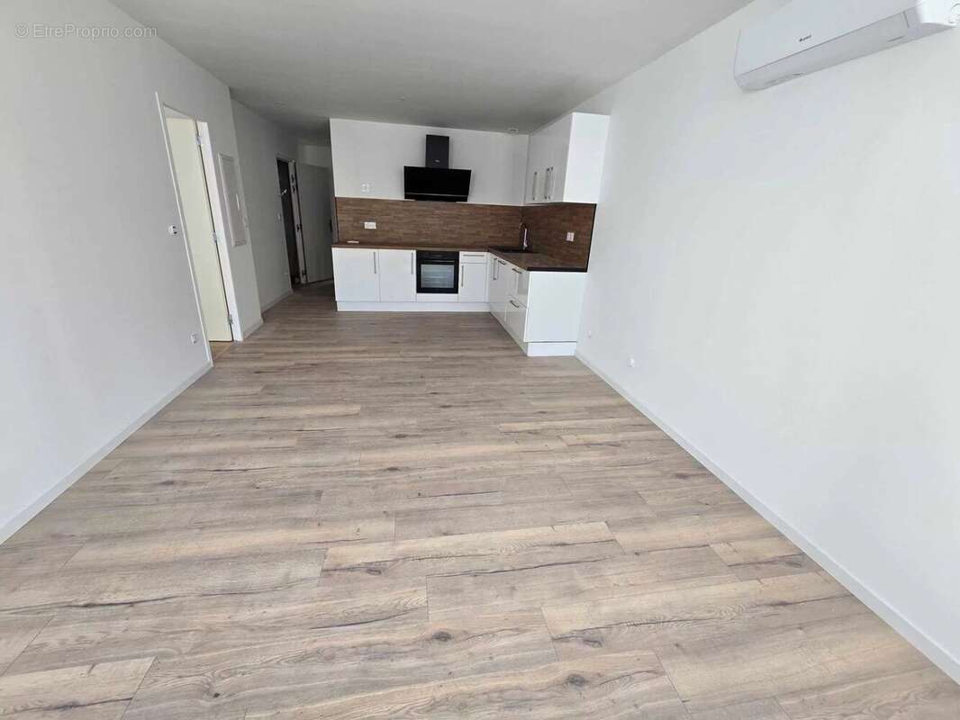 Appartement à LE LUC