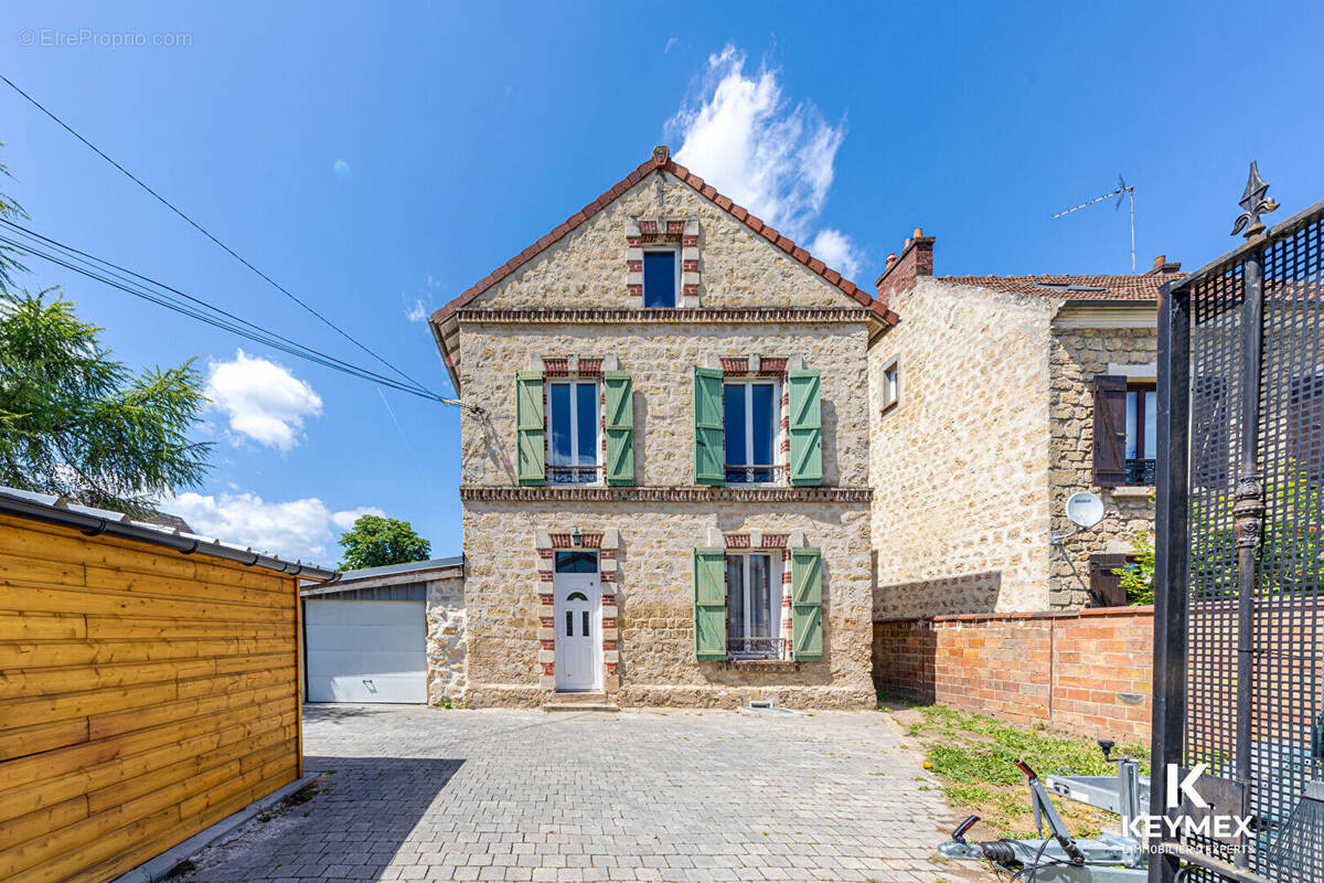 Maison à SAINT-OUEN-L&#039;AUMONE