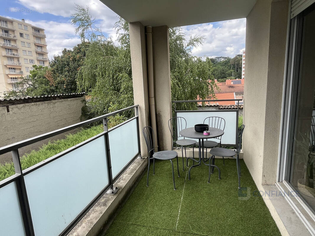 Appartement à OULLINS