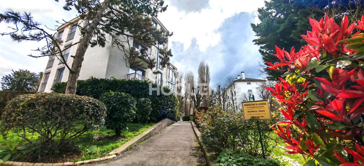 Appartement à L&#039;HAY-LES-ROSES