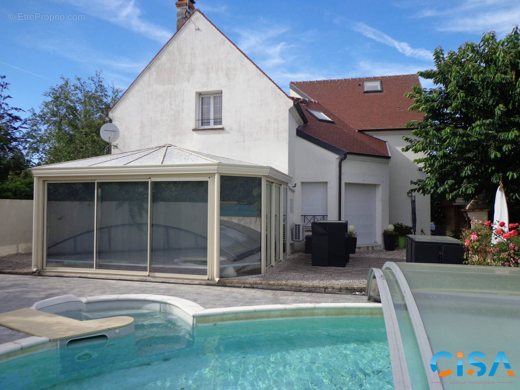 Maison à LE MESNIL-AMELOT