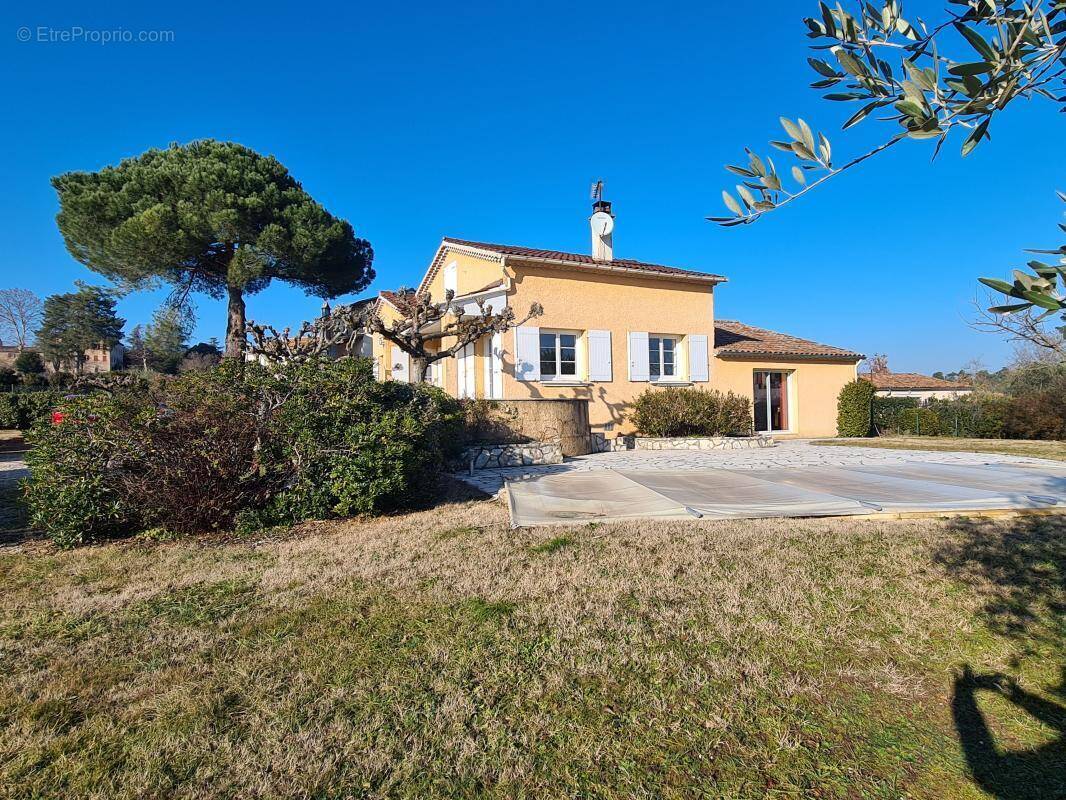 Maison à LABLACHERE