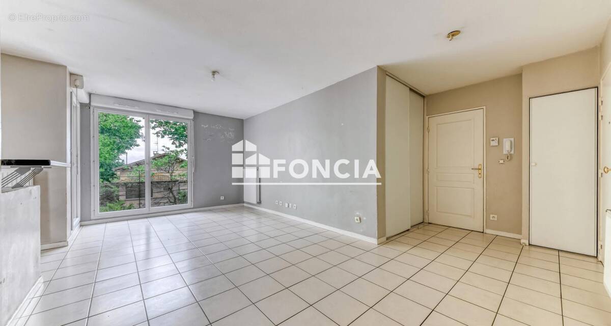 Appartement à VAULX-EN-VELIN