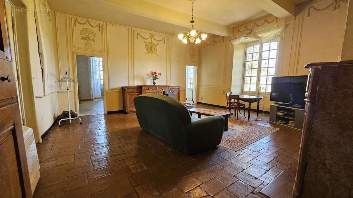 Maison à CASTELNAU-DE-MONTMIRAL