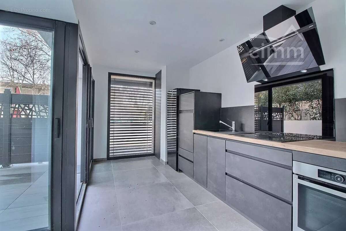 Appartement à GIGNAC
