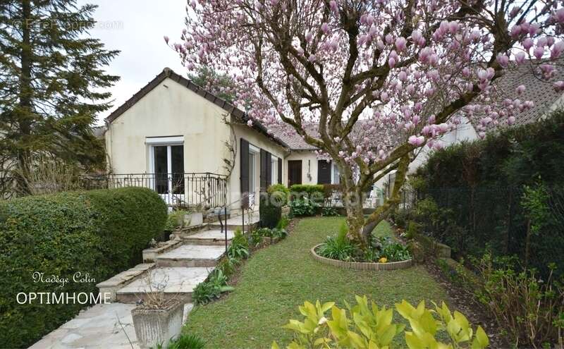 Maison à SAINT-REMY-LES-CHEVREUSE
