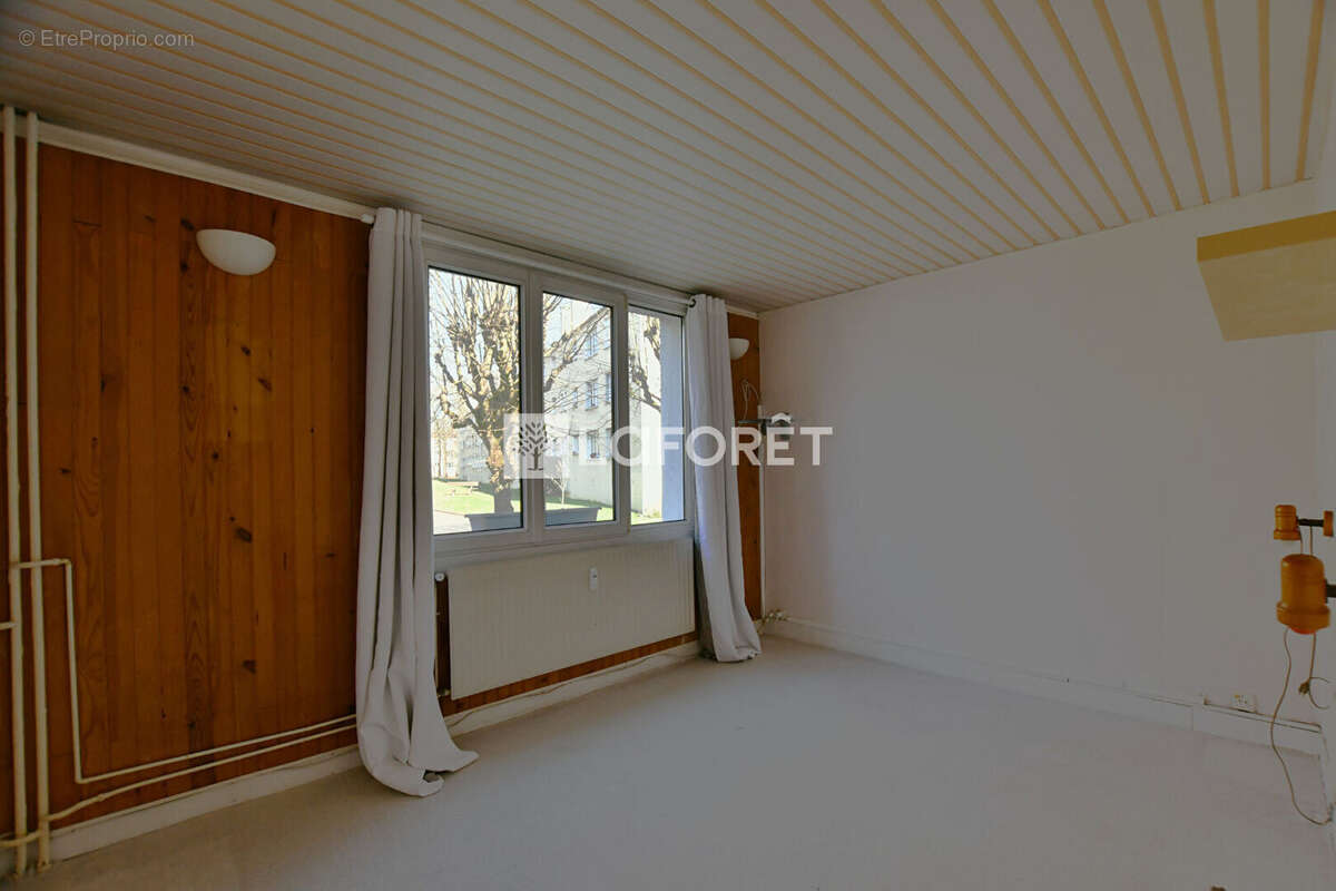 Appartement à LA CELLE-SAINT-CLOUD